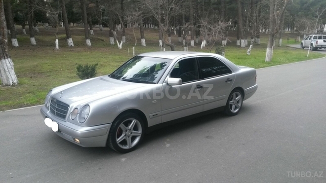 Mercedes E 200 1999, 225,000 km - 2.0 l - Sumqayıt