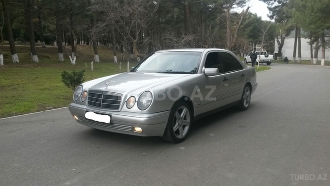 Mercedes E 200 1999, 225,000 km - 2.0 l - Sumqayıt