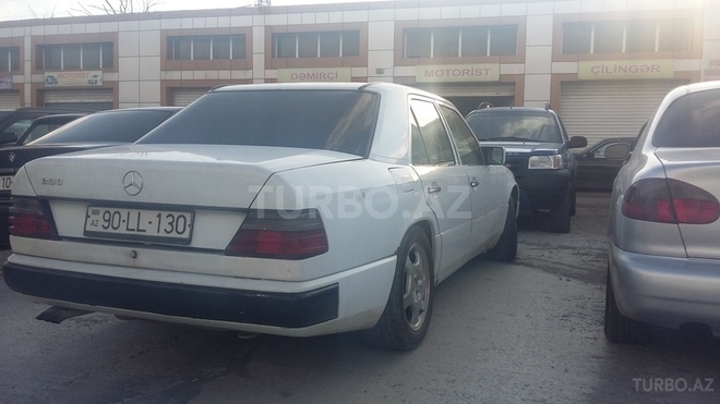 Mercedes E 300 1986, 324,988 km - 3.0 l - Bakı