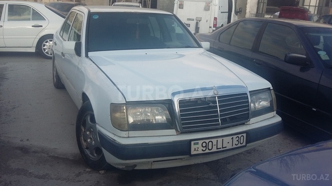 Mercedes E 300 1986, 324,988 km - 3.0 l - Bakı