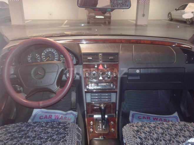 Mercedes C 180 1995, 330,000 km - 1.8 l - Bakı