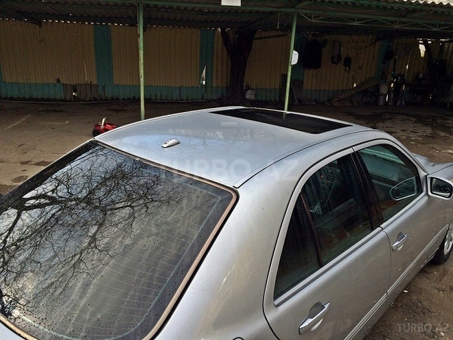 Mercedes E 270 1999, 227,000 km - 2.7 l - Bakı
