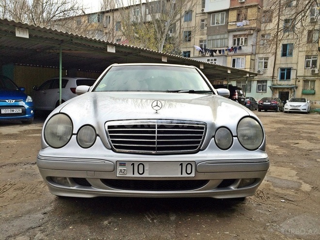 Mercedes E 270 1999, 227,000 km - 2.7 l - Bakı