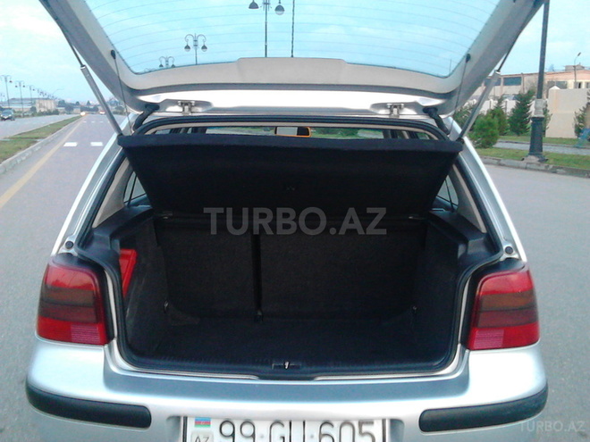 Volkswagen Golf 2001, 158,000 km - 1.6 l - Bakı