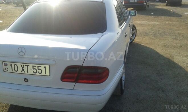 Mercedes E 280 1996, 240,000 km - 2.8 l - Bakı