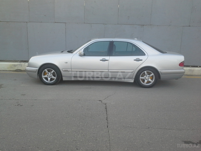Mercedes E 240 1999, 235,707 km - 2.4 l - Bakı