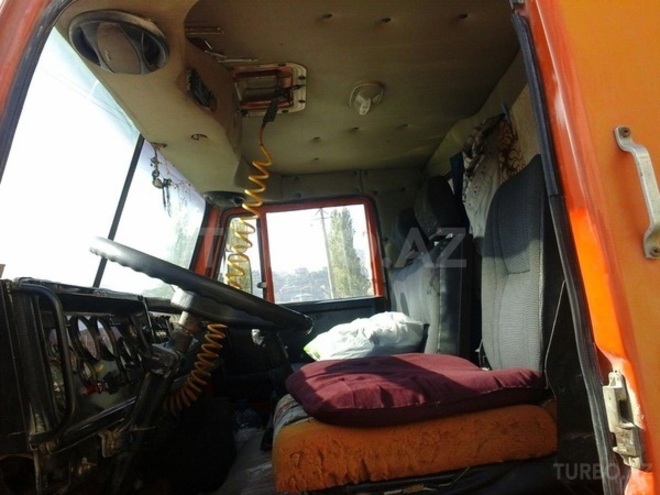 KamAz 55111 1988, 300,000 km - 2.4 l - Bakı