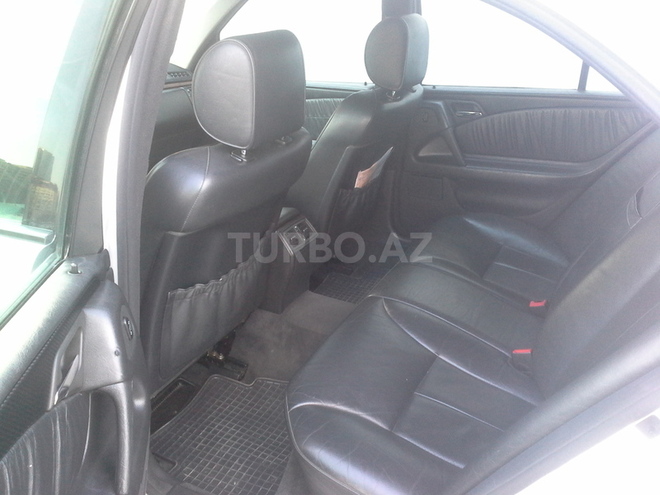 Mercedes E 240 1999, 235,707 km - 2.4 l - Bakı