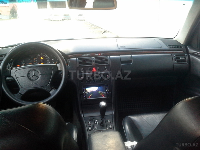 Mercedes E 240 1999, 235,707 km - 2.4 l - Bakı
