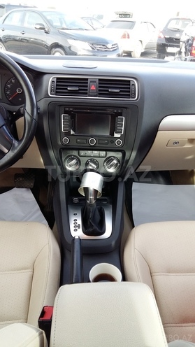 Volkswagen Jetta 2012, 58,000 km - 2.5 l - Bakı