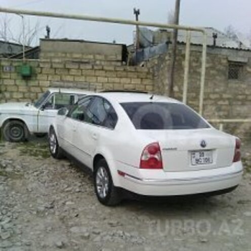 Volkswagen Passat 2003, 179,000 km - 1.8 l - Sabirabad