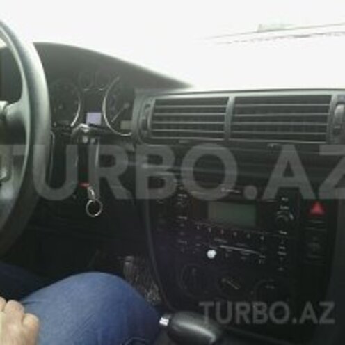 Volkswagen Passat 2003, 179,000 km - 1.8 l - Sabirabad