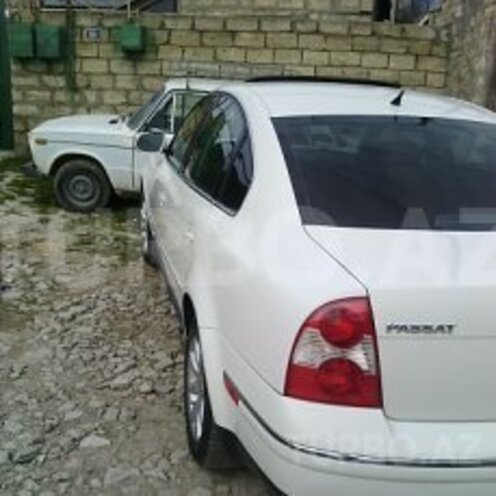 Volkswagen Passat 2003, 179,000 km - 1.8 l - Sabirabad