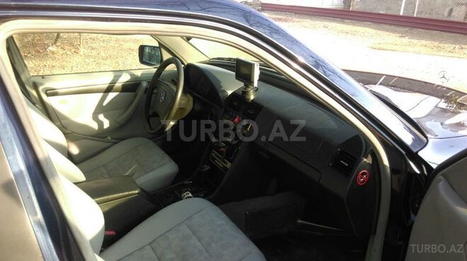 Mercedes C 220 1999, 240,000 km - 1.0 l - Şəmkir