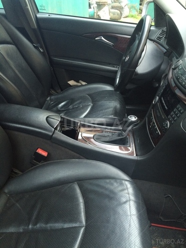 Mercedes E 220 2005, 223,000 km - 2.2 l - Bakı