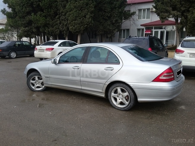 Mercedes C 240 2001, 158,425 km - 2.4 l - Bakı