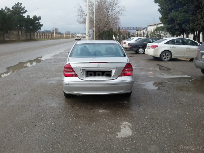 Mercedes C 240 2001, 158,425 km - 2.4 l - Bakı