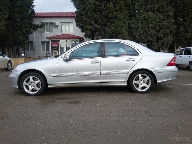 Mercedes C 240 2001, 158,425 km - 2.4 l - Bakı