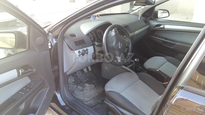 Opel Astra 2006, 305,000 km - 1.9 л - Bakı
