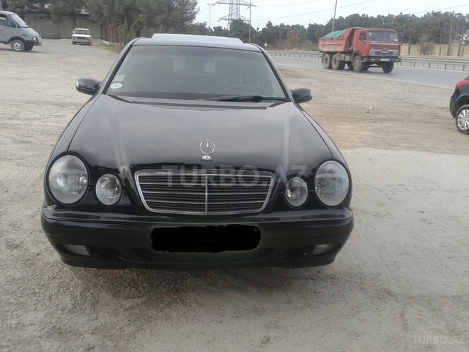 Mercedes E 220 2002, 195,000 km - 2.2 l - Xırdalan