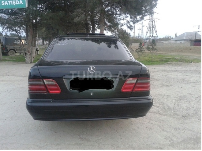 Mercedes E 220 2002, 195,000 km - 2.2 l - Xırdalan
