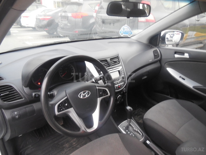 Hyundai Accent 2012, 80,000 km - 1.6 l - Bakı