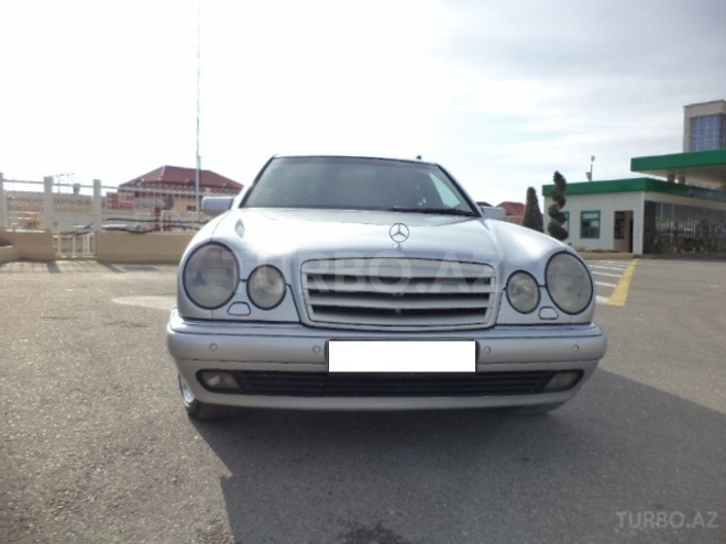 Mercedes E 320 1999, 207,000 km - 3.2 l - Bakı