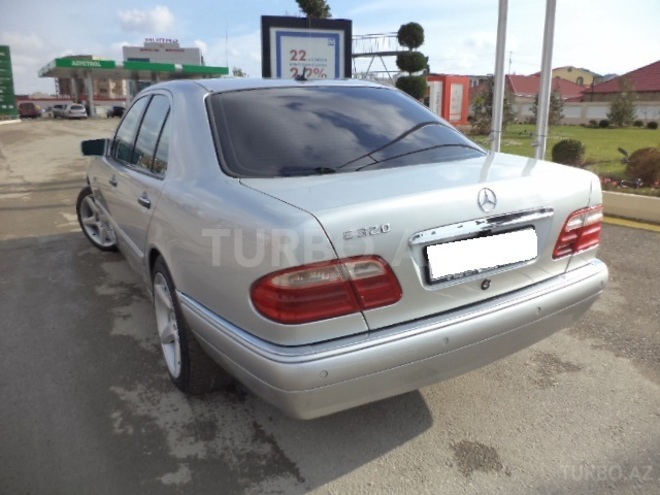 Mercedes E 320 1999, 207,000 km - 3.2 l - Bakı