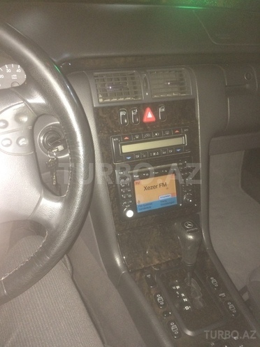 Mercedes E 240 2000, 245,200 km - 0.3 l - Bakı