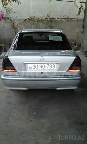 Mercedes C 220 2000, 269,000 km - 2.2 l - Bakı