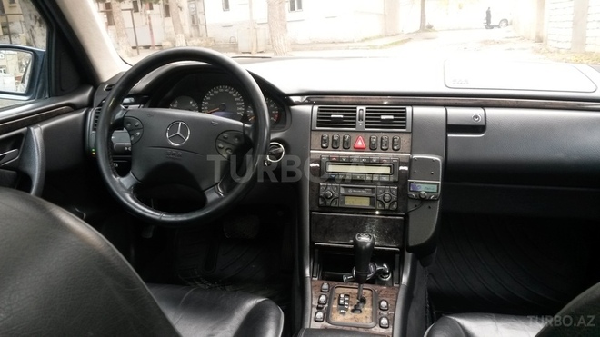 Mercedes E 280 2000, 210,000 km - 2.8 l - Bakı