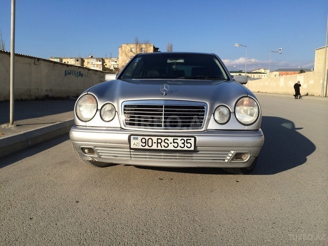 Mercedes E 240 1998, 240,000 km - 2.4 л - Bakı