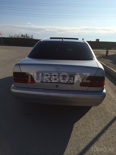 Mercedes E 240 1998, 240,000 km - 2.4 л - Bakı