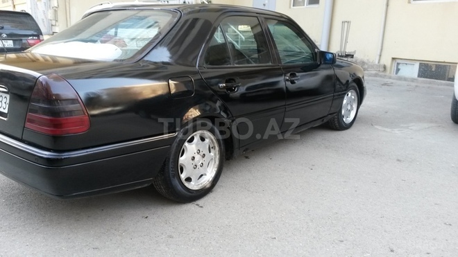 Mercedes C 220 1995, 35,680 km - 2.2 l - Bakı