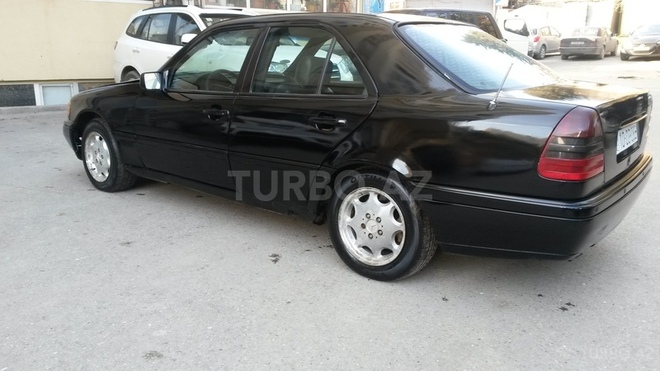 Mercedes C 220 1995, 35,680 km - 2.2 l - Bakı