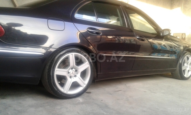 Mercedes E 220 2003, 200,000 km - 2.2 l - Şəki