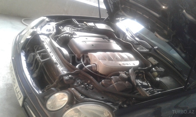 Mercedes E 220 2003, 200,000 km - 2.2 l - Şəki