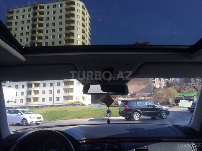 Mercedes E 240 2001, 107,000 km - 2.6 л - Bakı
