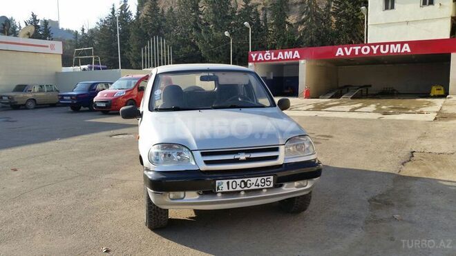 Chevrolet Niva 2005, 197,000 km - 1.7 л - Tovuz