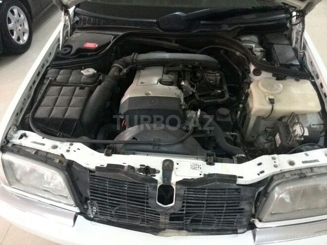 Mercedes C 230 1999, 170,000 km - 2.3 л - Sumqayıt