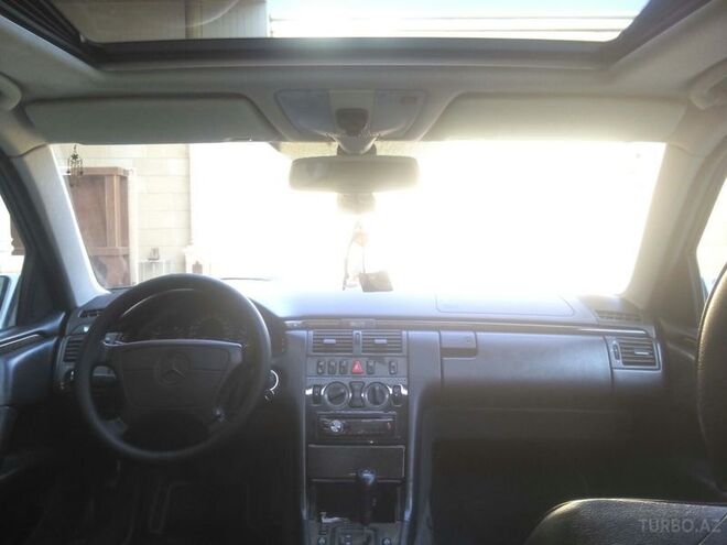 Mercedes E 280 1998, 23,000 km - 2.8 l - Şəmkir