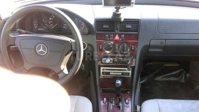 Mercedes C 220 1999, 240,000 km - 2.2 l - Şəmkir