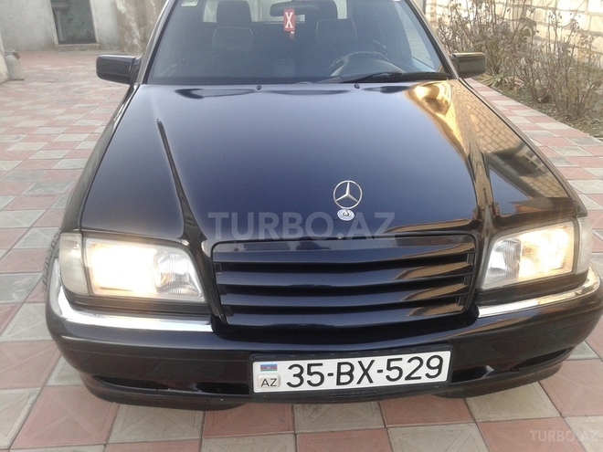 Mercedes C 200 1999, 242,000 km - 2.0 l - Qazax