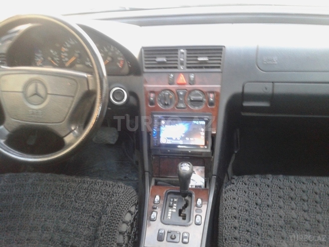 Mercedes C 200 1999, 242,000 km - 2.0 l - Qazax