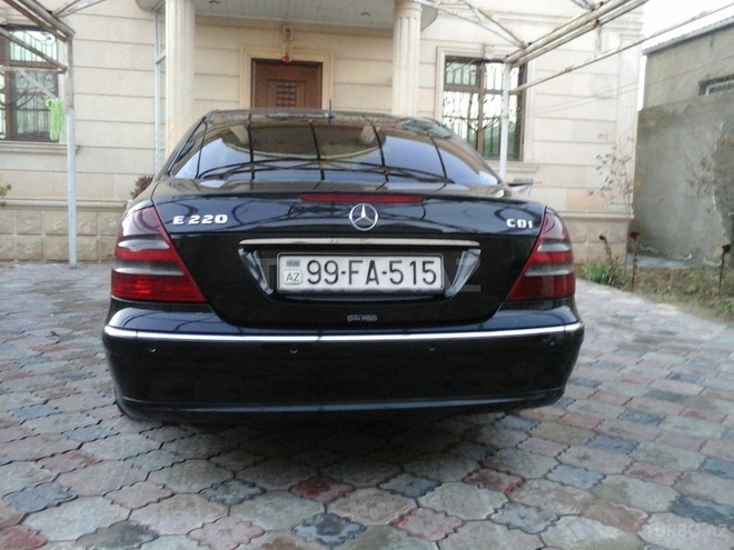 Mercedes E 220 2002, 390,000 km - 2.2 l - Bakı