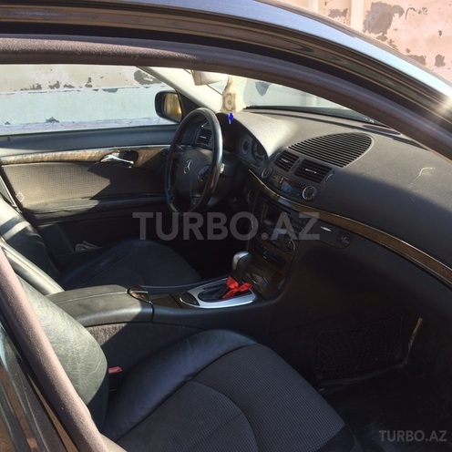 Mercedes E 220 2002, 390,000 km - 2.2 l - Bakı