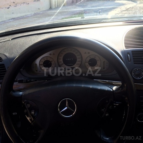 Mercedes E 220 2002, 390,000 km - 2.2 l - Bakı
