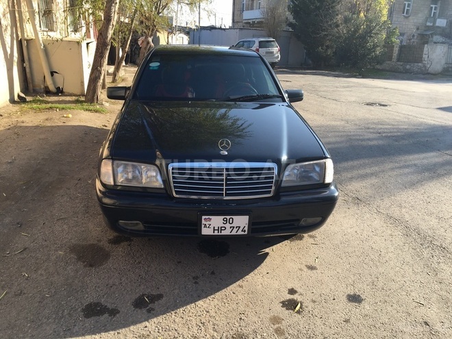 Mercedes C 200 1998, 135,641 km - 2.0 l - Bakı