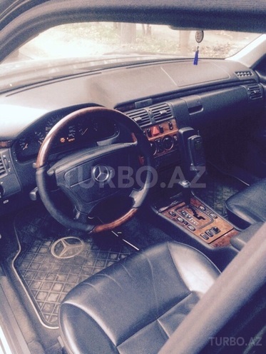 Mercedes E 230 1999, 260,000 km - 2.4 л - Bakı