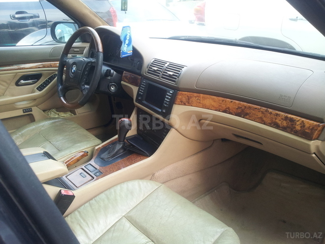 BMW 525 2002, 215,000 km - 2.5 l - Bakı